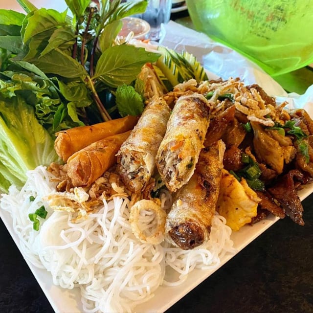 A22. Now Pho Special DIY Wrap (for 4) - Tu Quy Lớn.